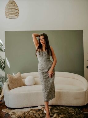 JLUXLABEL Sleek Gray Strapless Midi Dress
